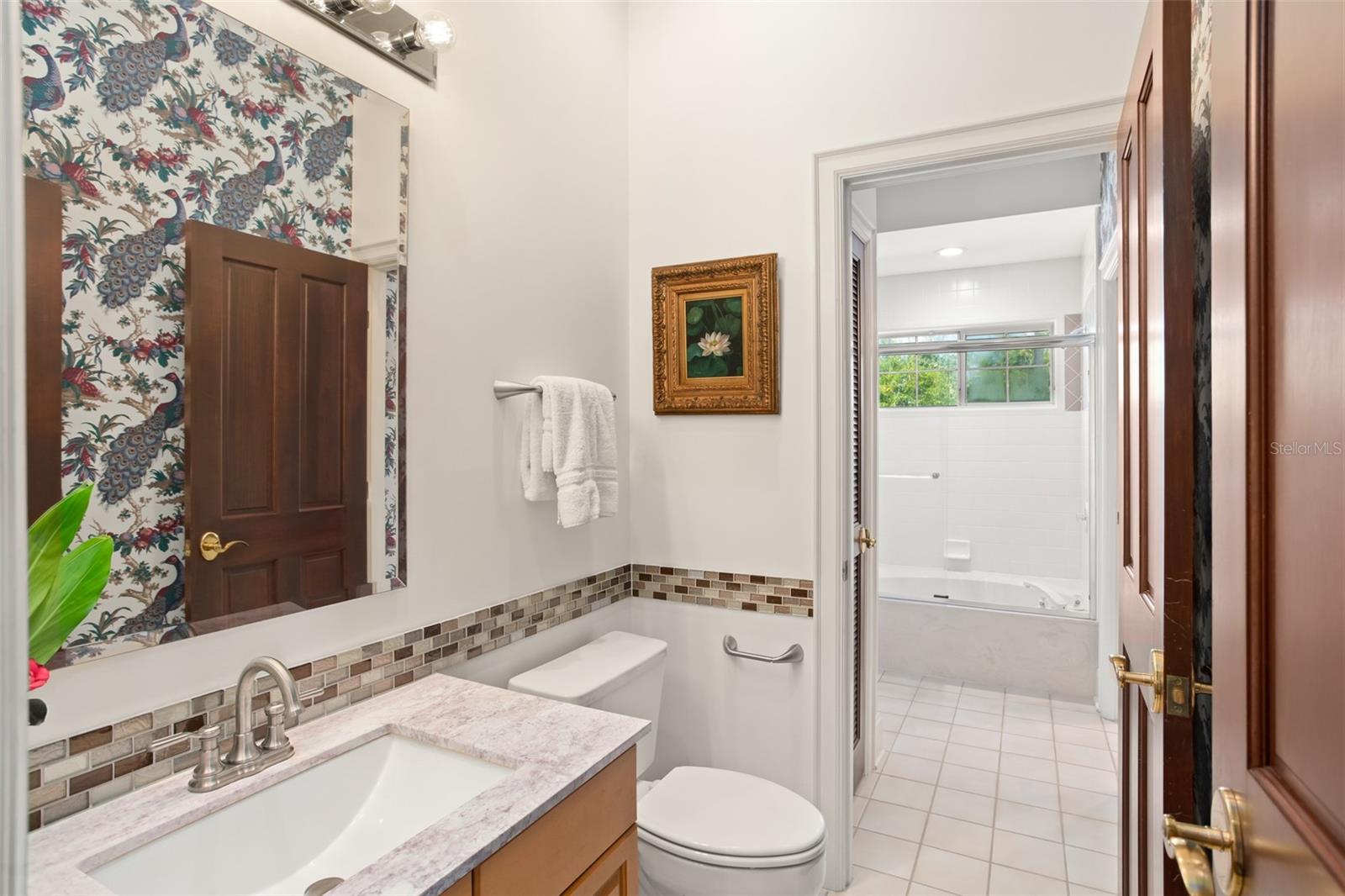 LAKE MAITLAND MANOR - Residential