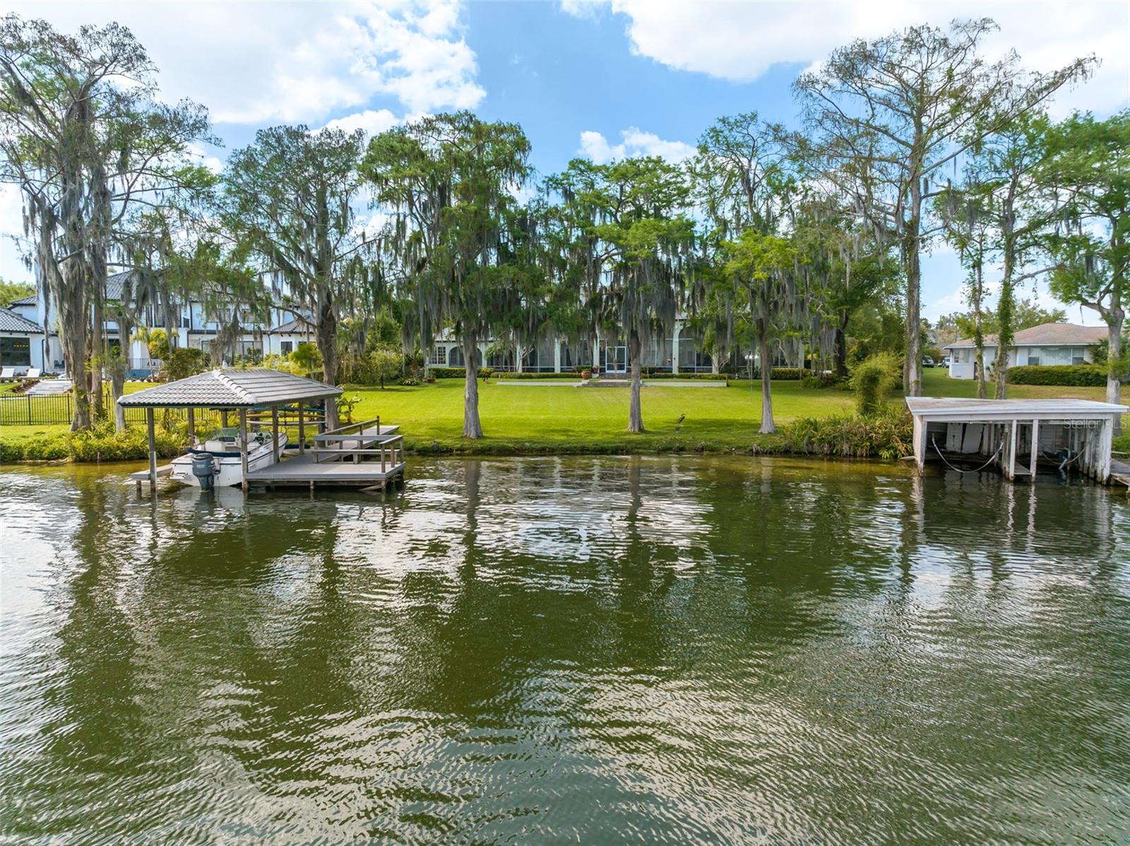 LAKE MAITLAND MANOR - Residential