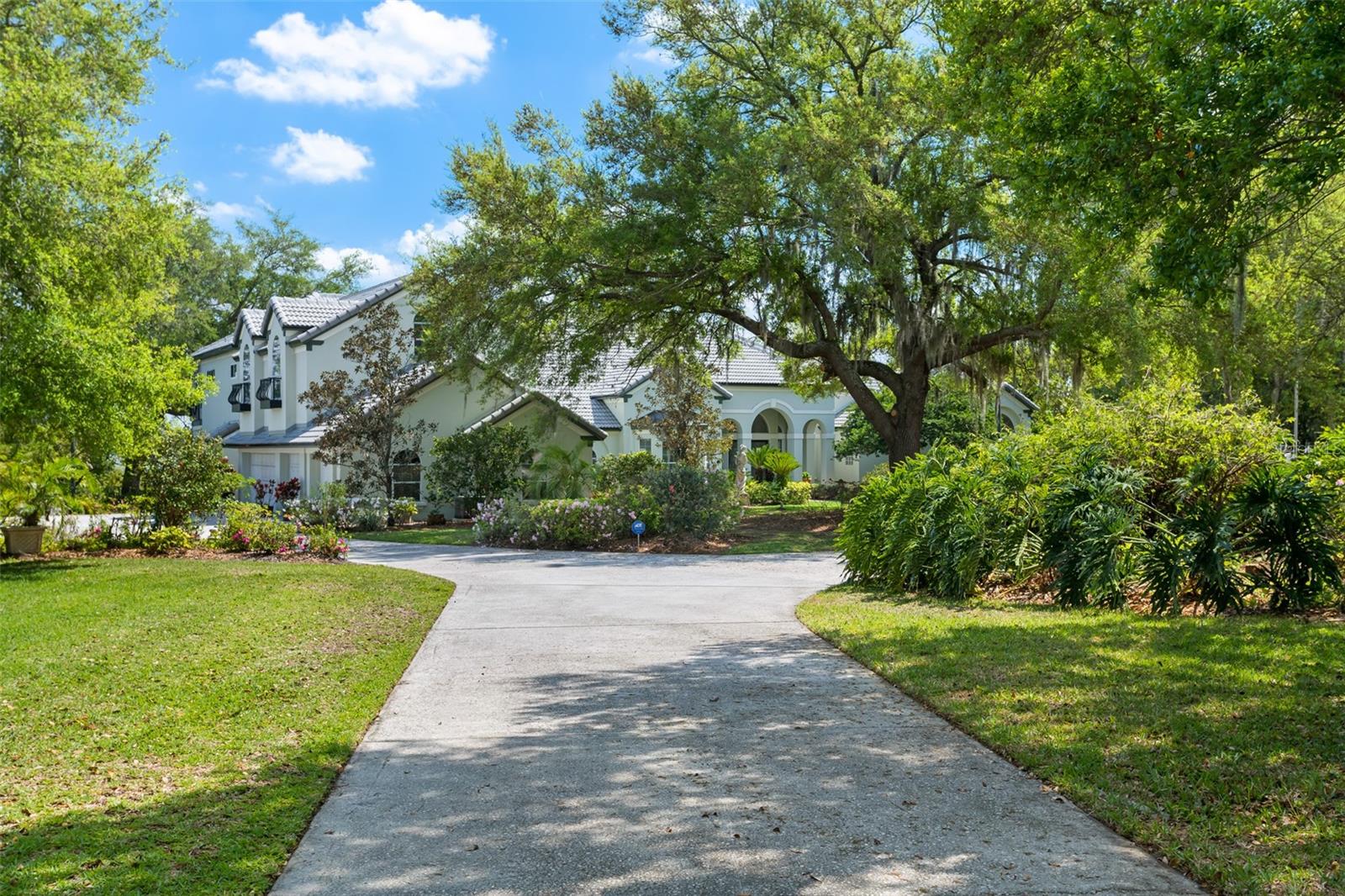 LAKE MAITLAND MANOR - Residential