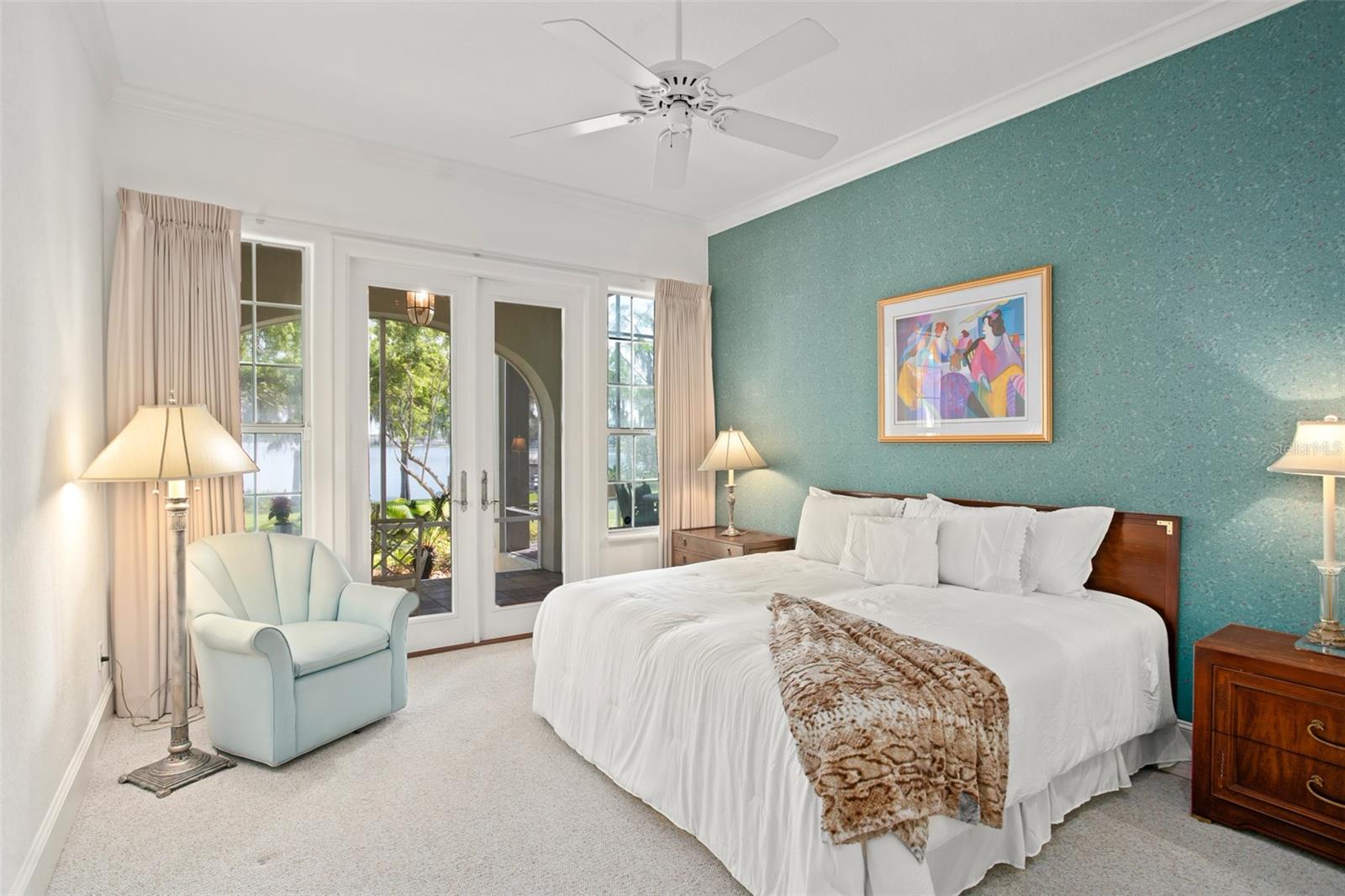 LAKE MAITLAND MANOR - Residential