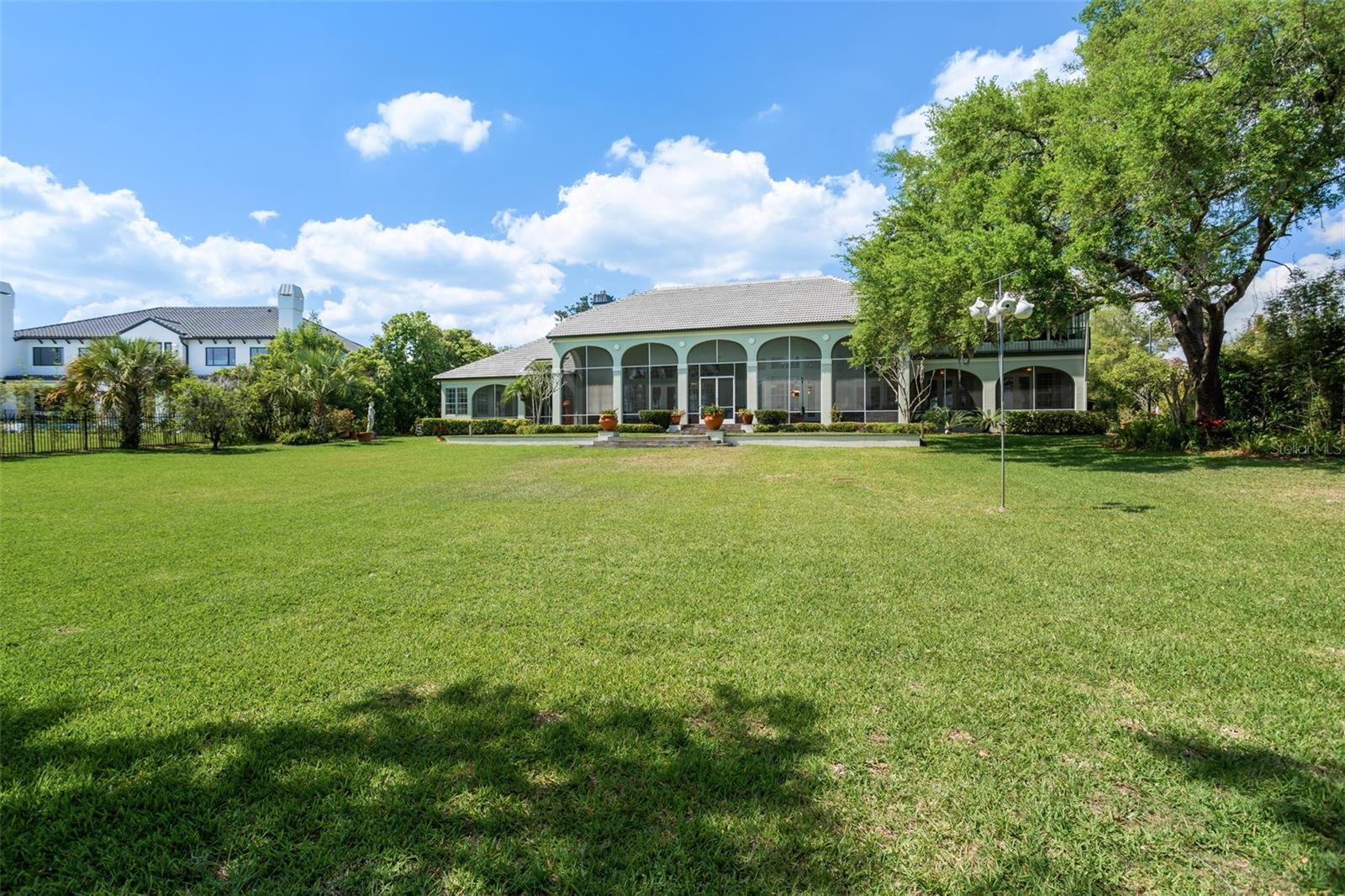 LAKE MAITLAND MANOR - Residential