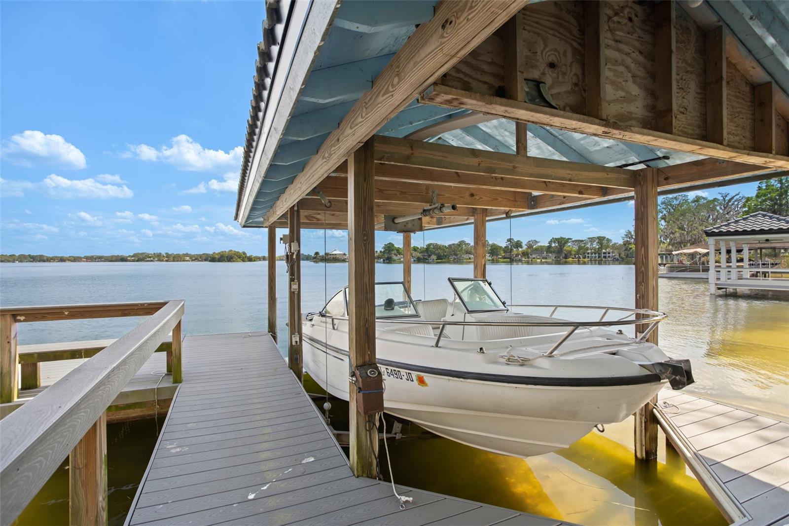 LAKE MAITLAND MANOR - Residential