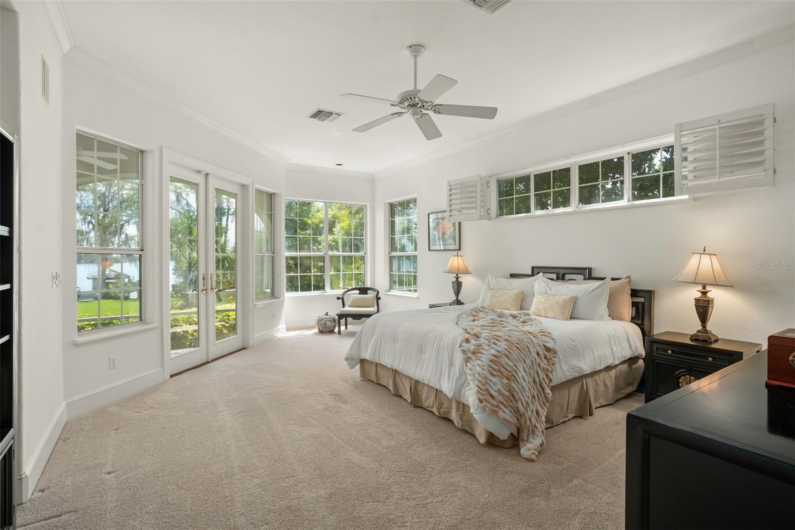 LAKE MAITLAND MANOR - Residential