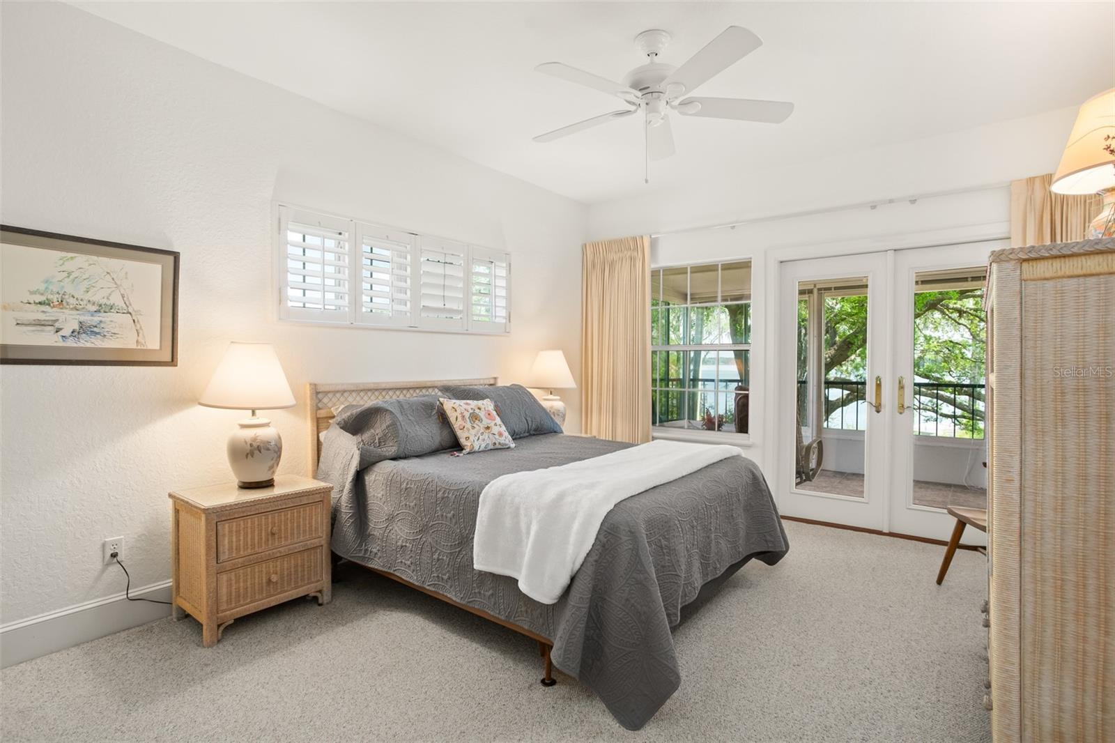 LAKE MAITLAND MANOR - Residential