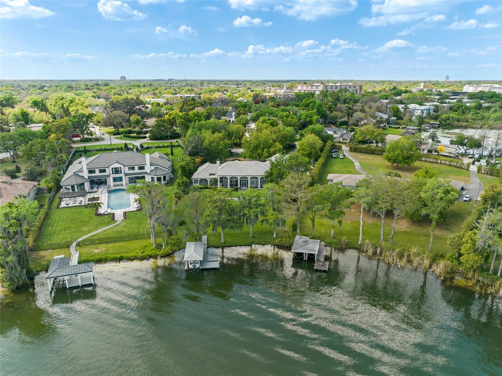 LAKE MAITLAND MANOR - Residential