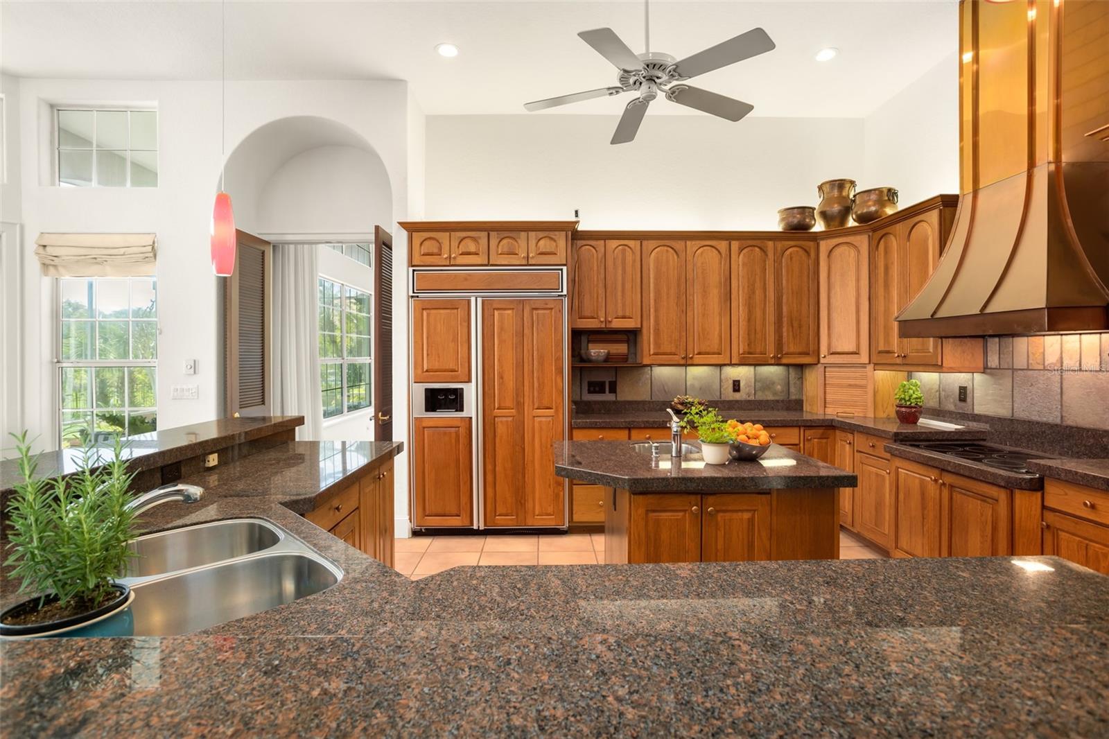 LAKE MAITLAND MANOR - Residential