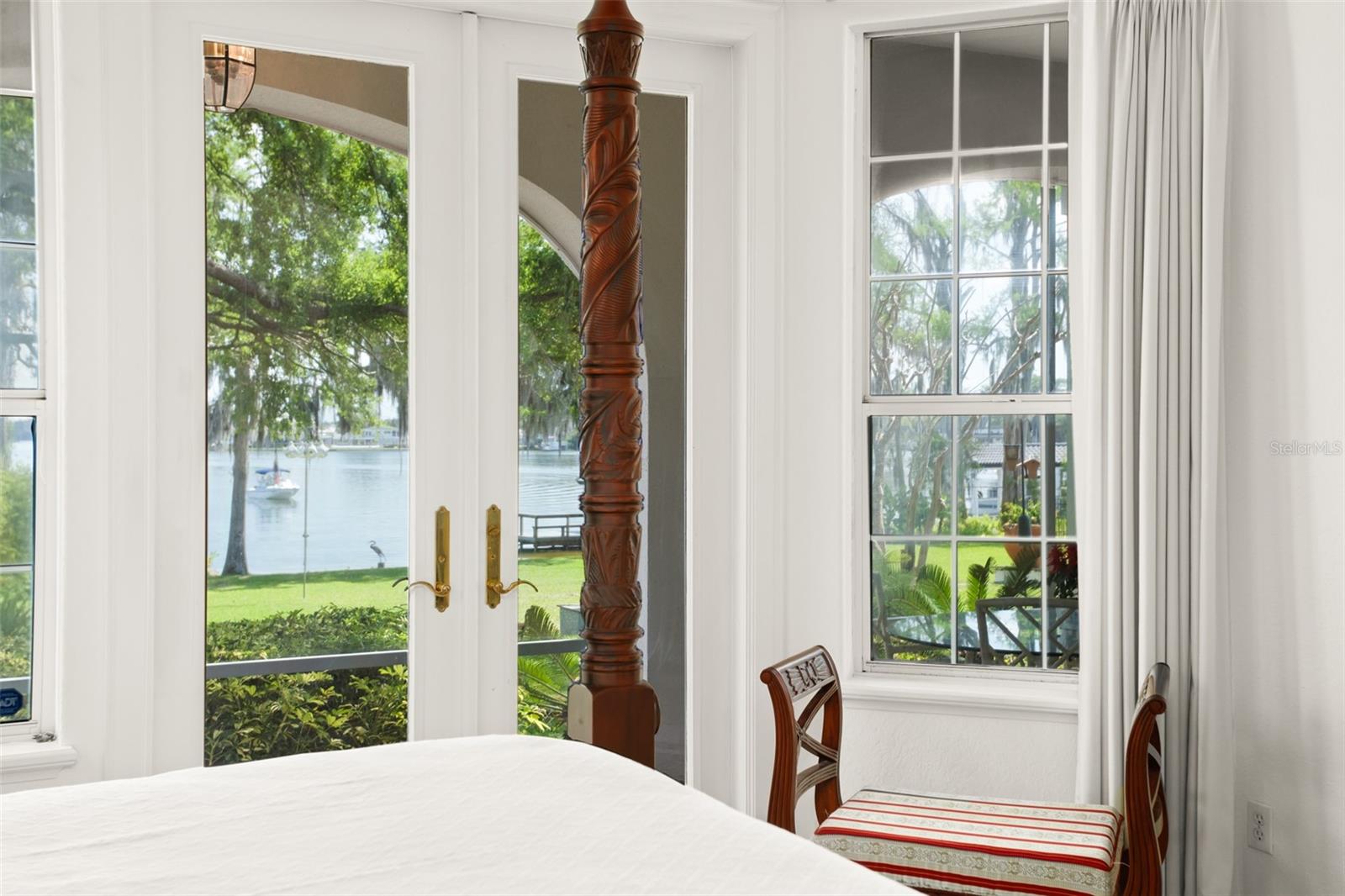 LAKE MAITLAND MANOR - Residential