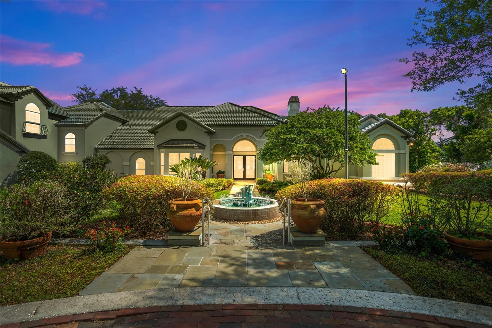 LAKE MAITLAND MANOR - Residential