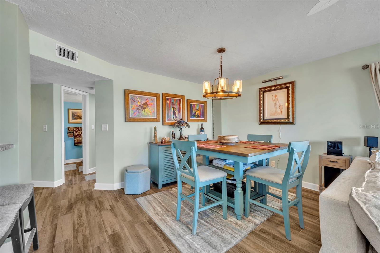 LEEWARD WINDS - Residential