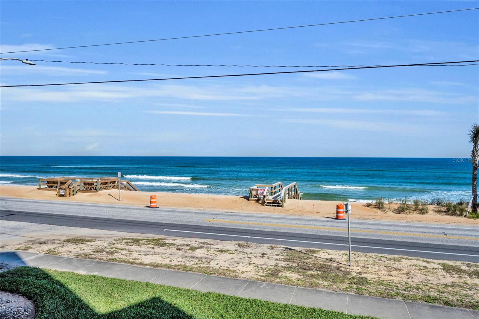 LEEWARD WINDS - Residential