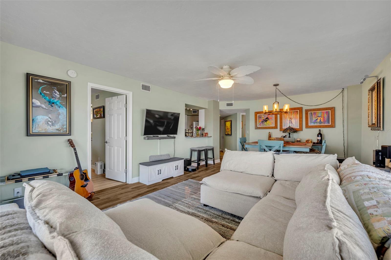 LEEWARD WINDS - Residential