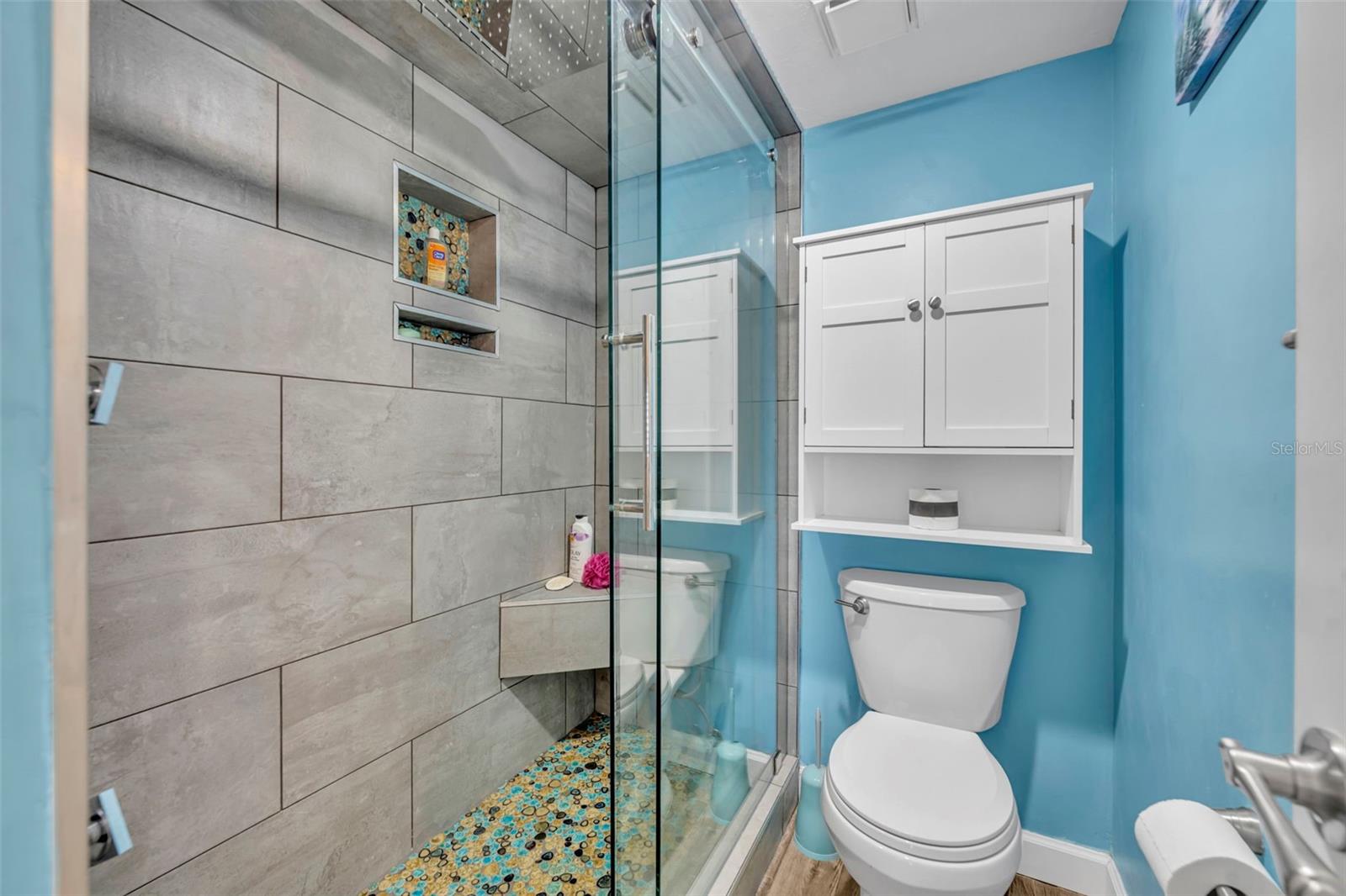 LEEWARD WINDS - Residential