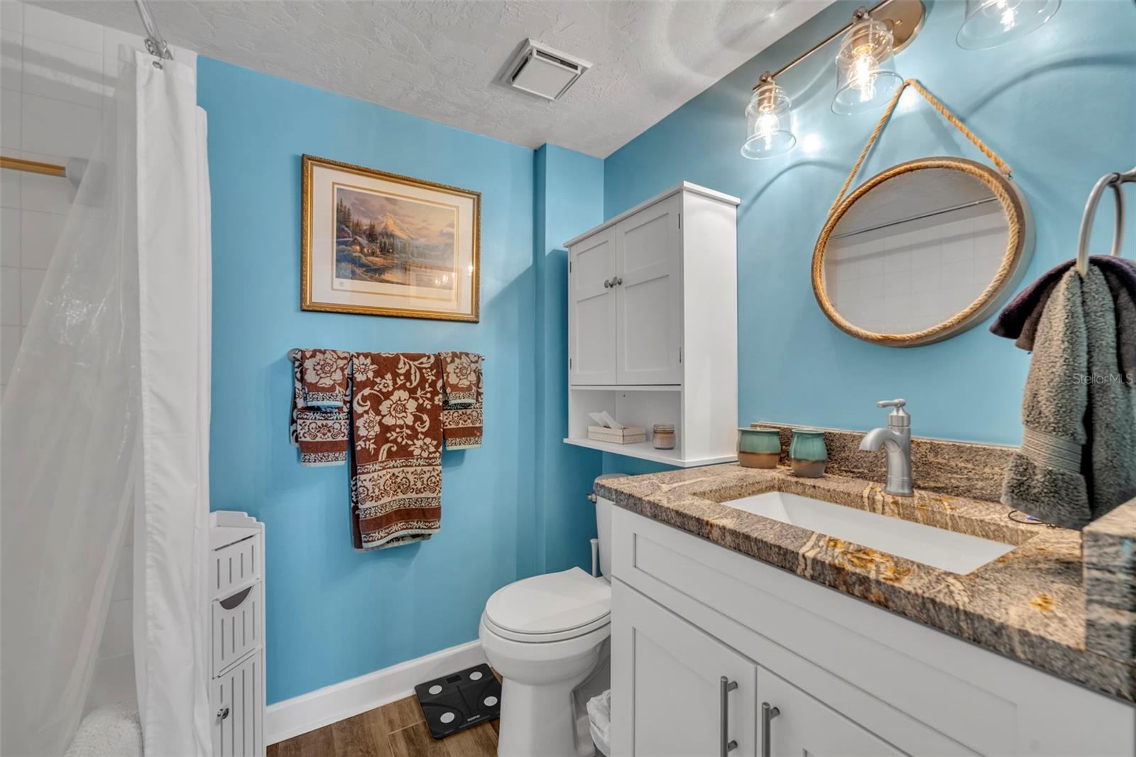 LEEWARD WINDS - Residential