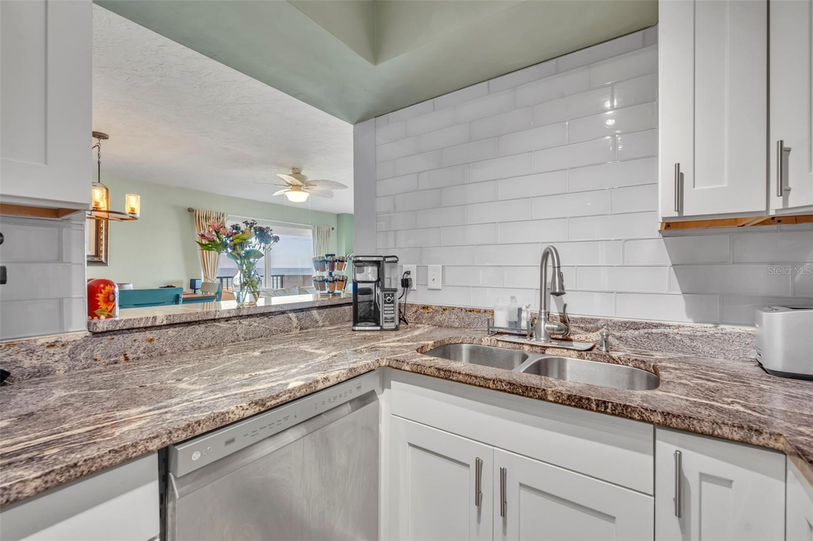 LEEWARD WINDS - Residential