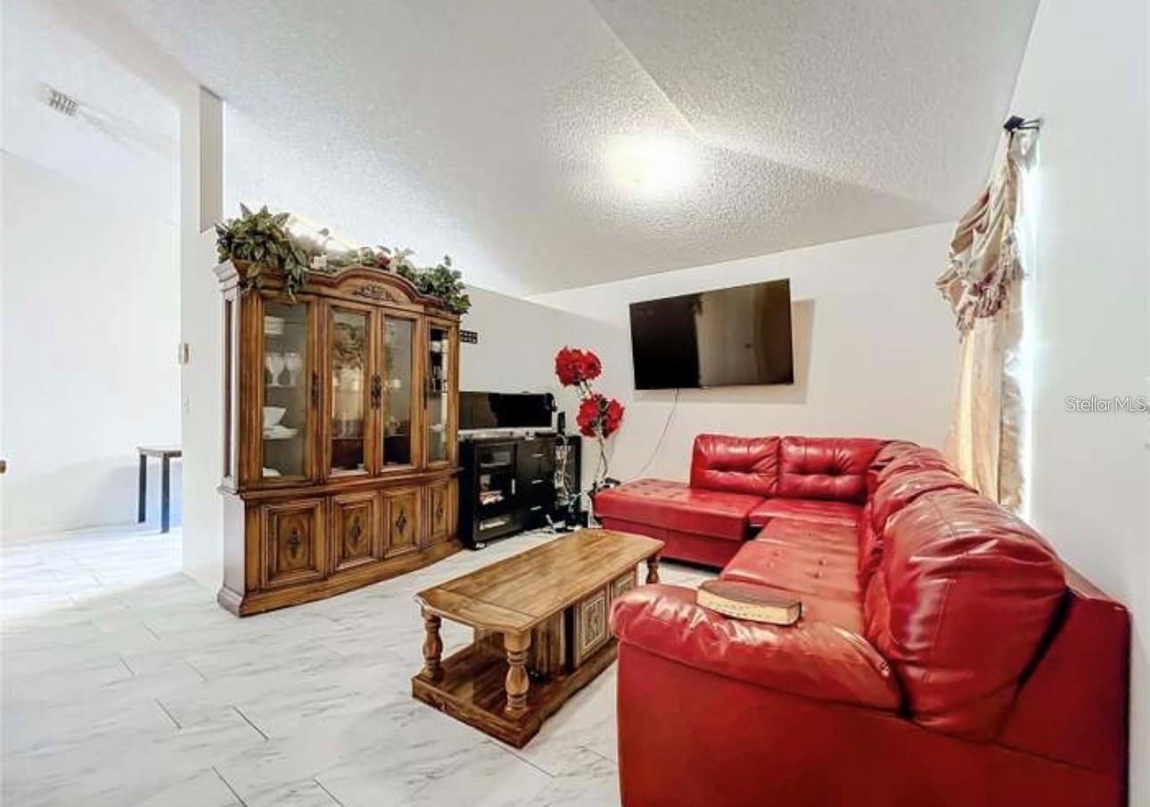 5633 PINEY RIDGE DRIVE