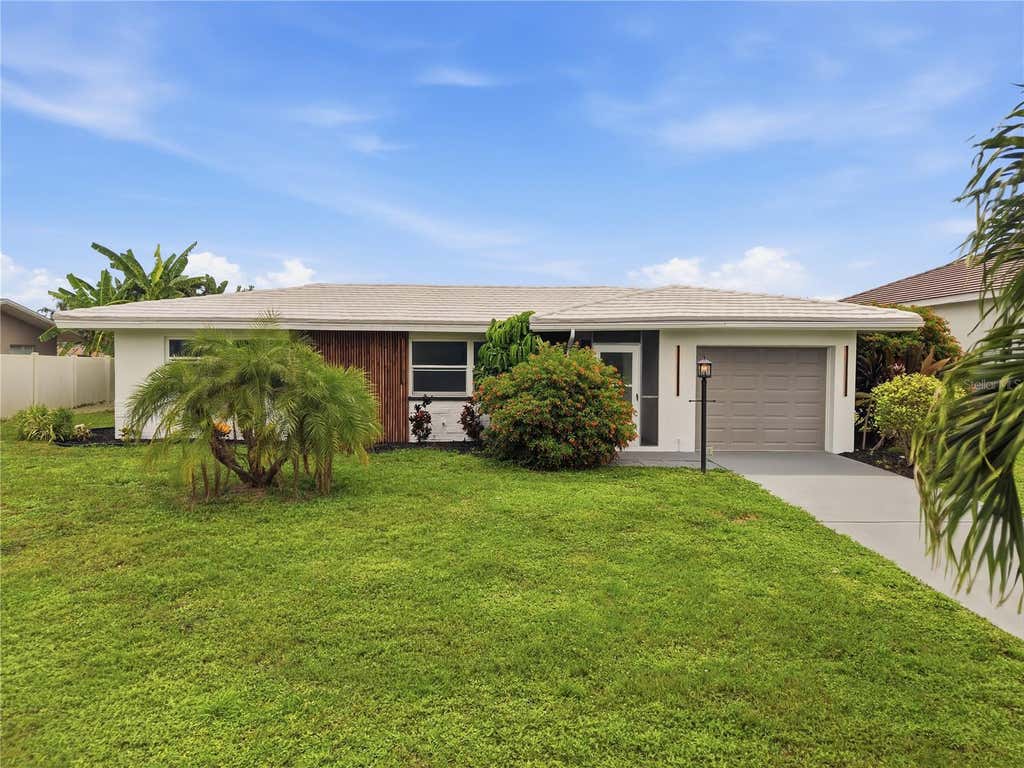 Photo of 3106 SE 18th Place, Cape Coral, FL 33904 (MLS # TB8536010)