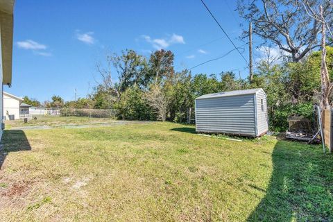 A home in DELTONA