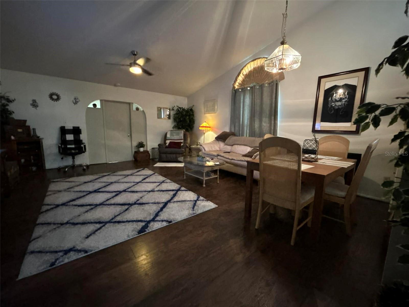 INDIAN WELLS UNIT 5 - Residential