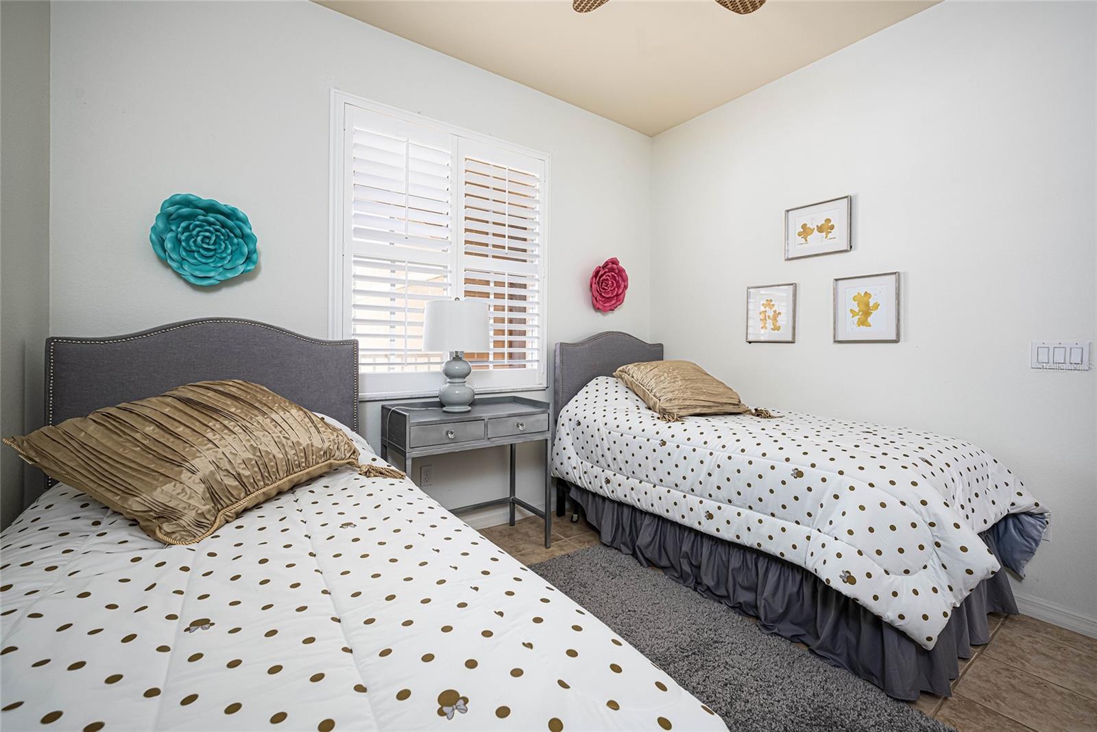 TUSCANY LAKE - Residential