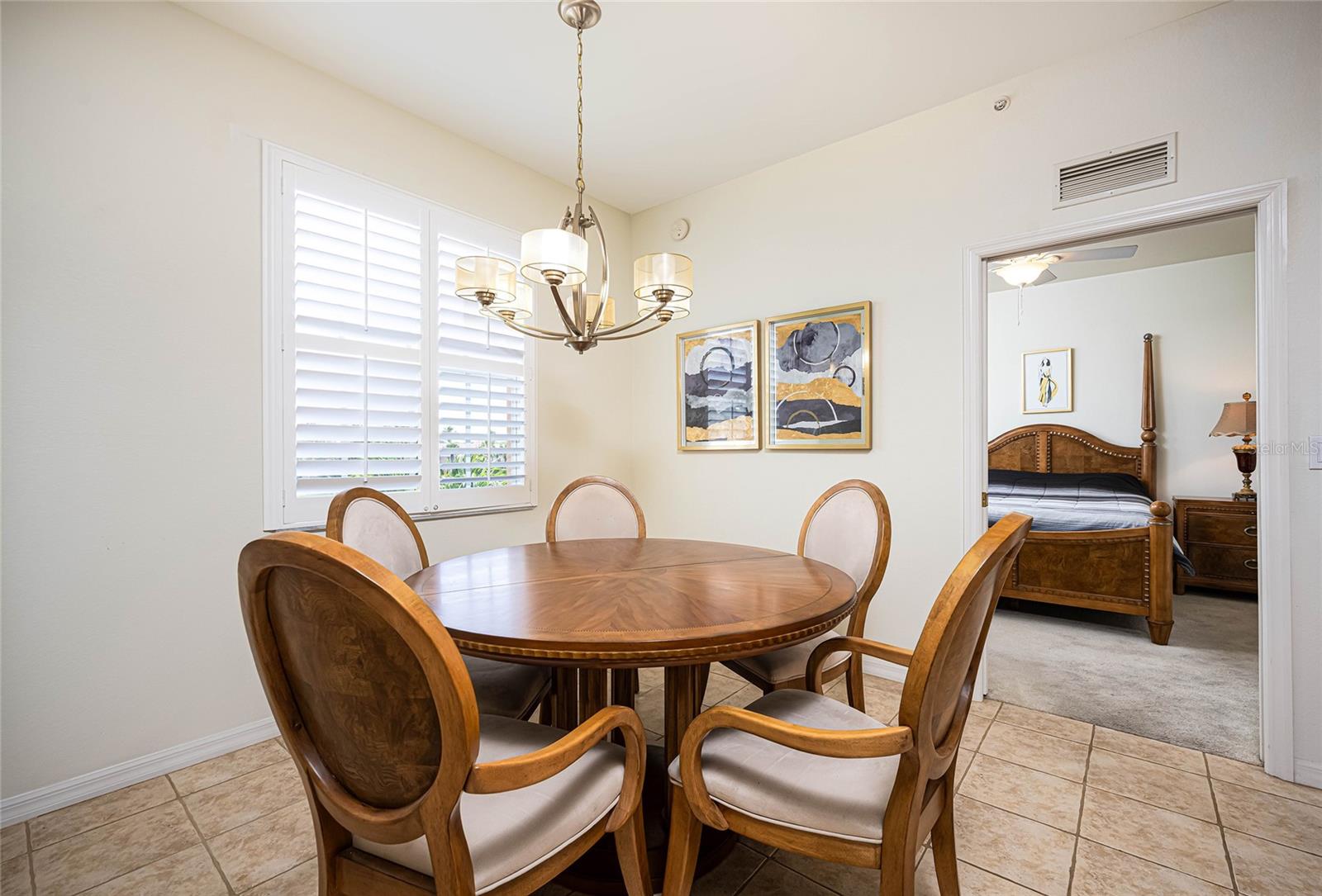 TUSCANY LAKE - Residential