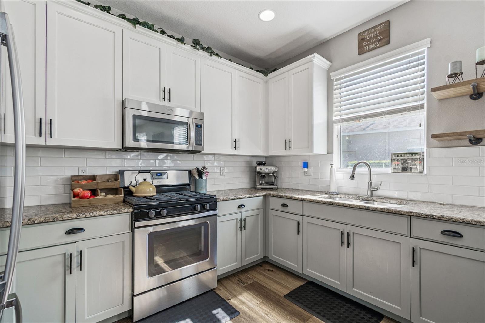 LAKESHORE RANCH PH I - Residential