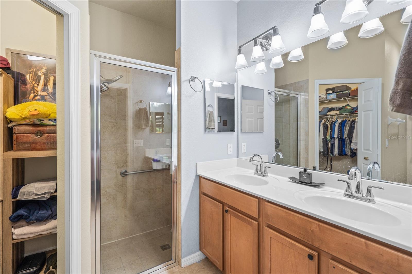 STONEYBROOK AT VENICE - Residential Lease