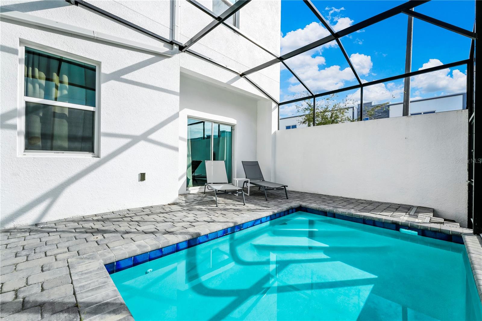 AZUR RESIDENCE - Residential