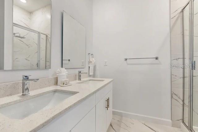 AZUR RESIDENCE - Residential