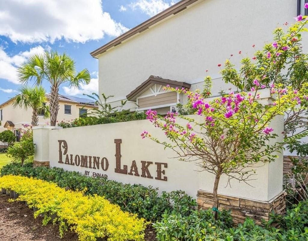 Photo of 4610 Shire Lane, Davie, FL 33314 (MLS # O6369936)