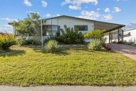 A home in LAKELAND