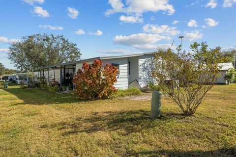 A home in LAKELAND