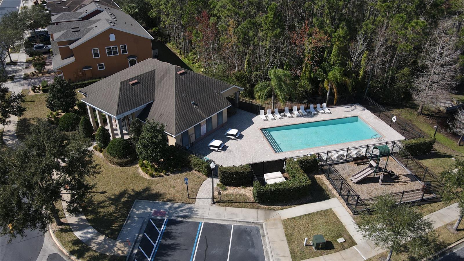 9575 SILVER BUTTONWOOD STREET