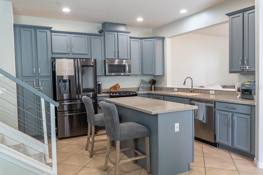 9575 SILVER BUTTONWOOD STREET