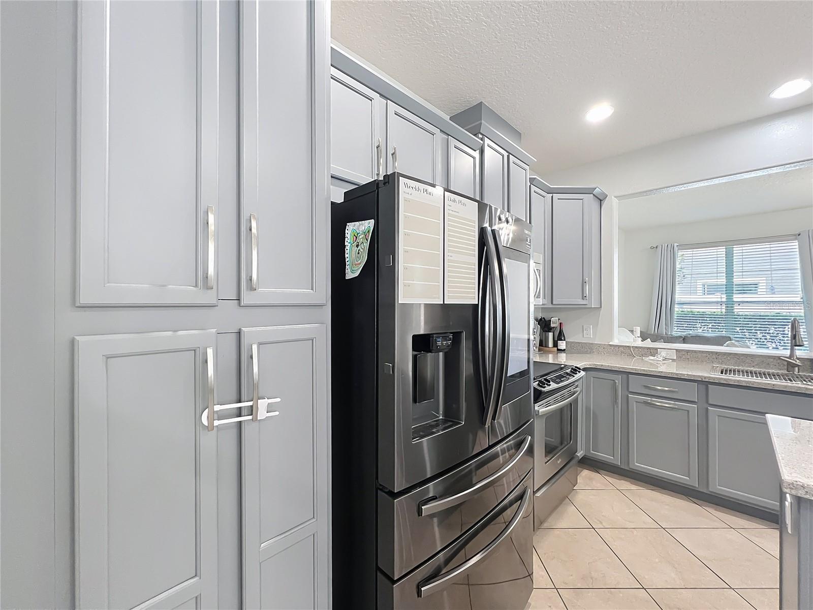 9575 SILVER BUTTONWOOD STREET
