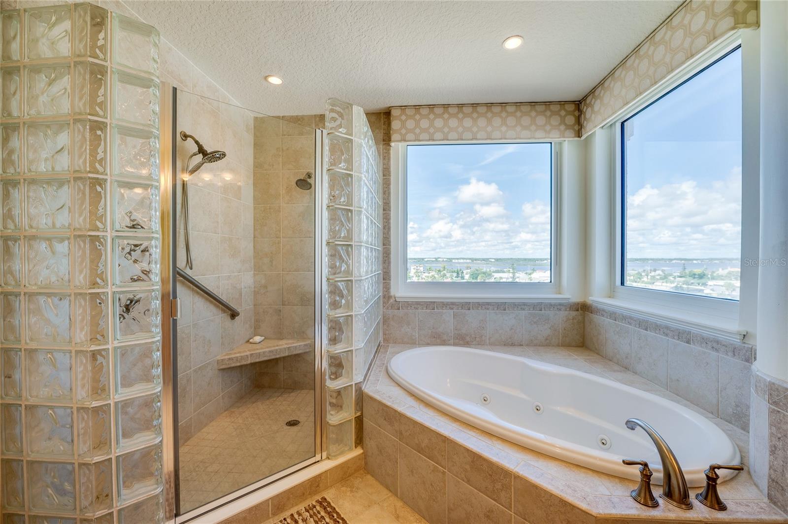 PALMA BELLA CONDO - Residential Lease