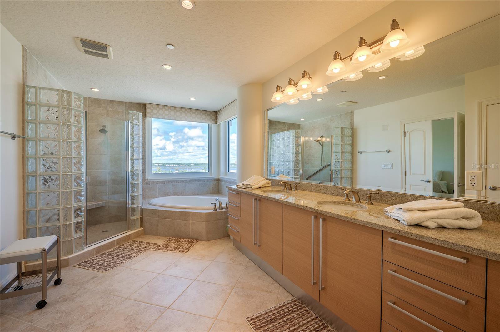 PALMA BELLA CONDO - Residential Lease