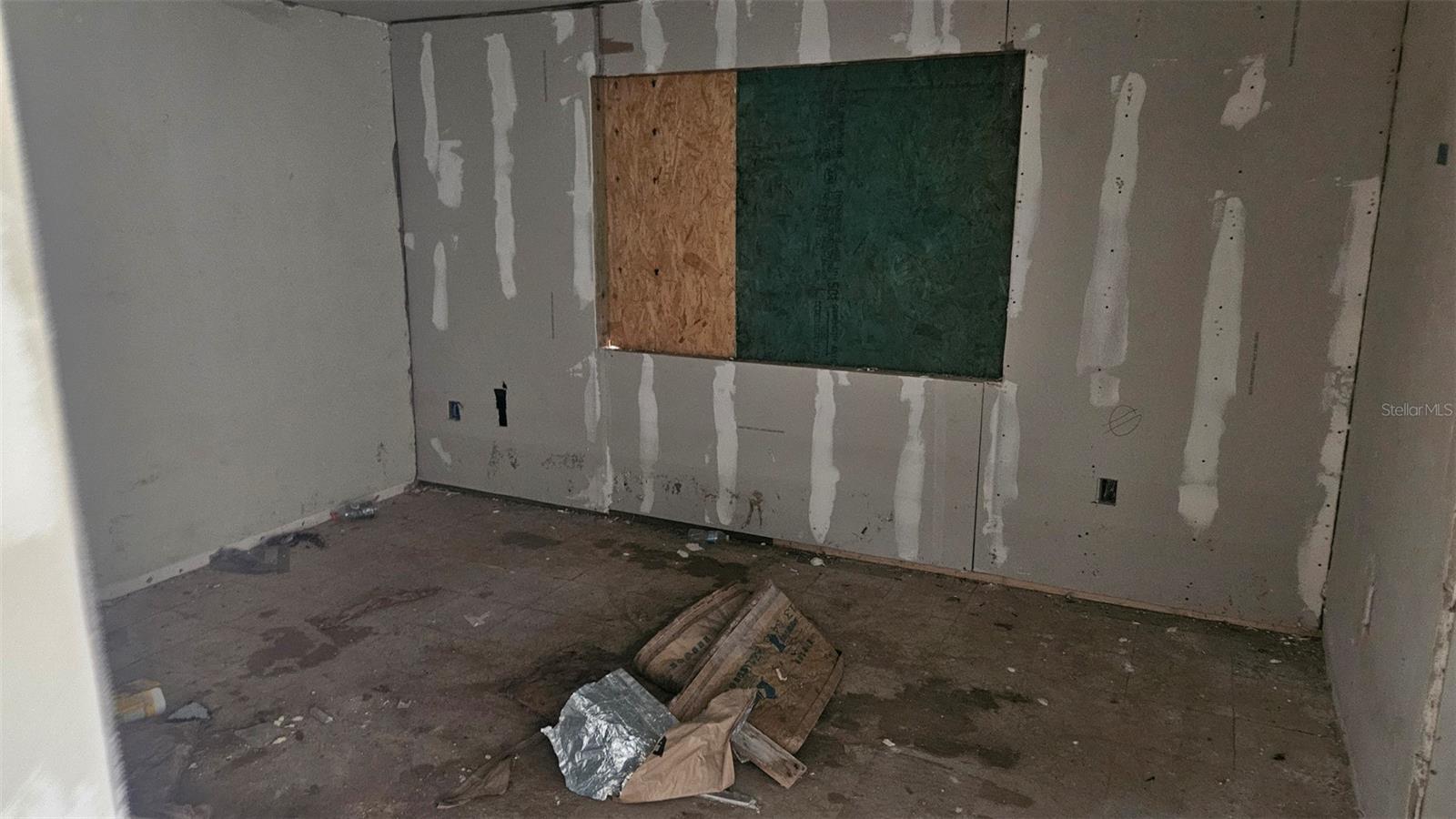 SNELL SHORES - Residential