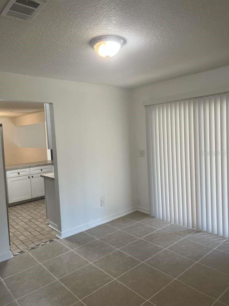 OAKTREE VILLAGE - Residential Lease