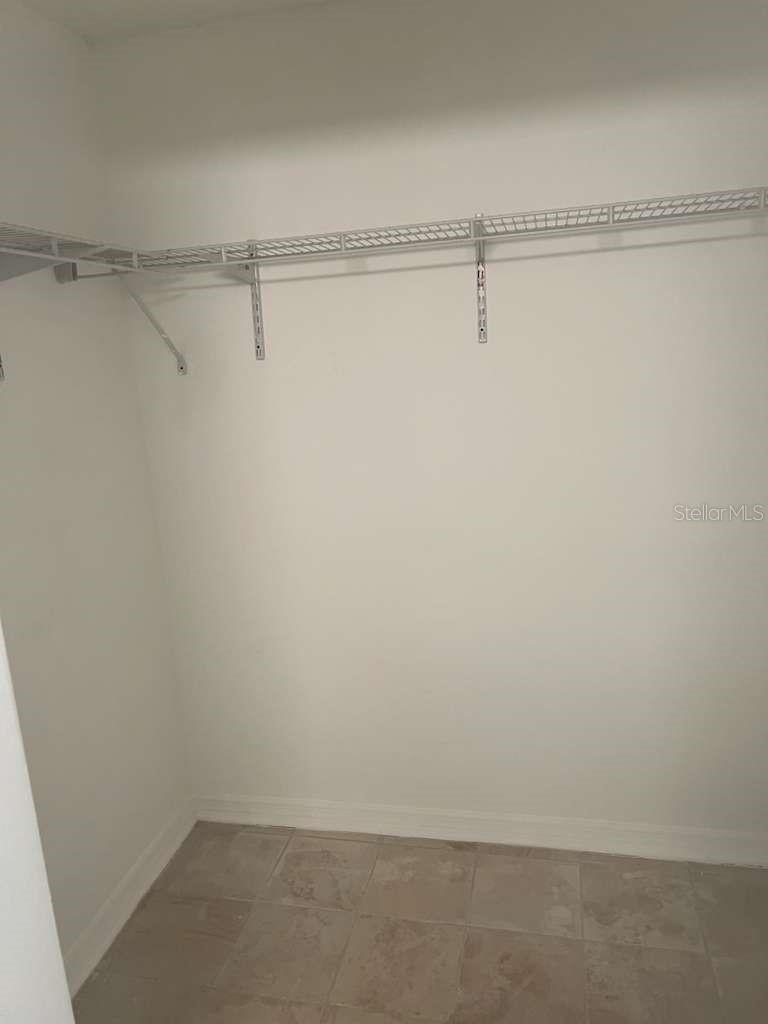 OAKTREE VILLAGE - Residential Lease