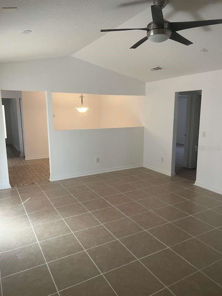 OAKTREE VILLAGE - Residential Lease