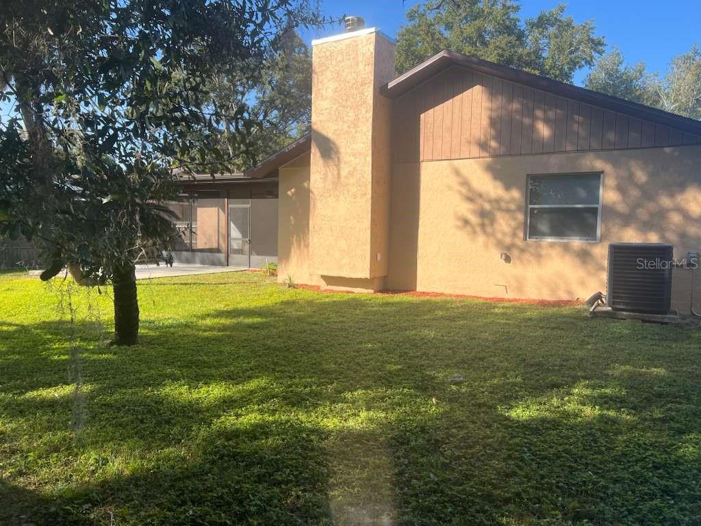 OAKTREE VILLAGE - Residential Lease