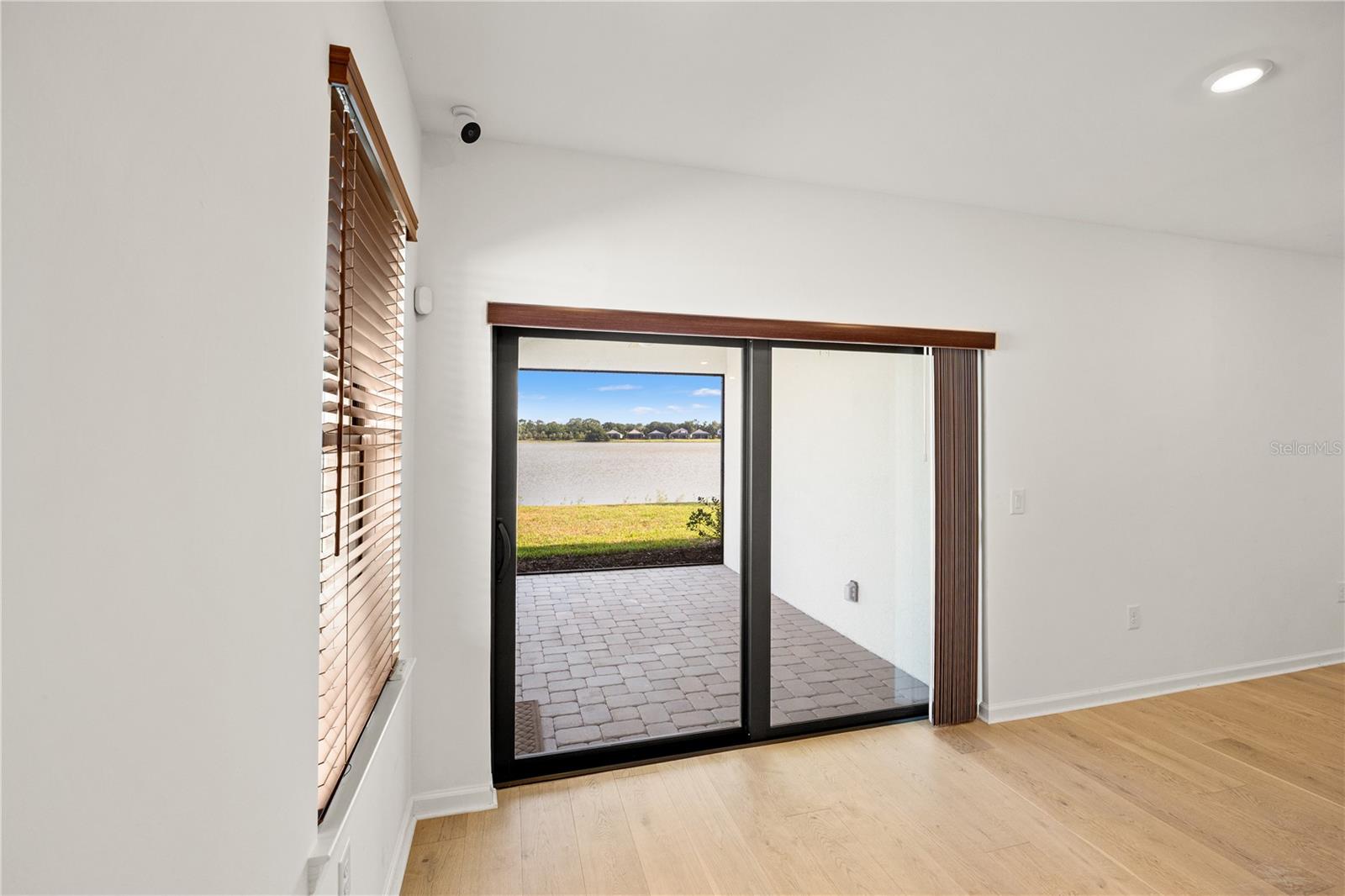 AVANTI/WATERSIDE - Residential