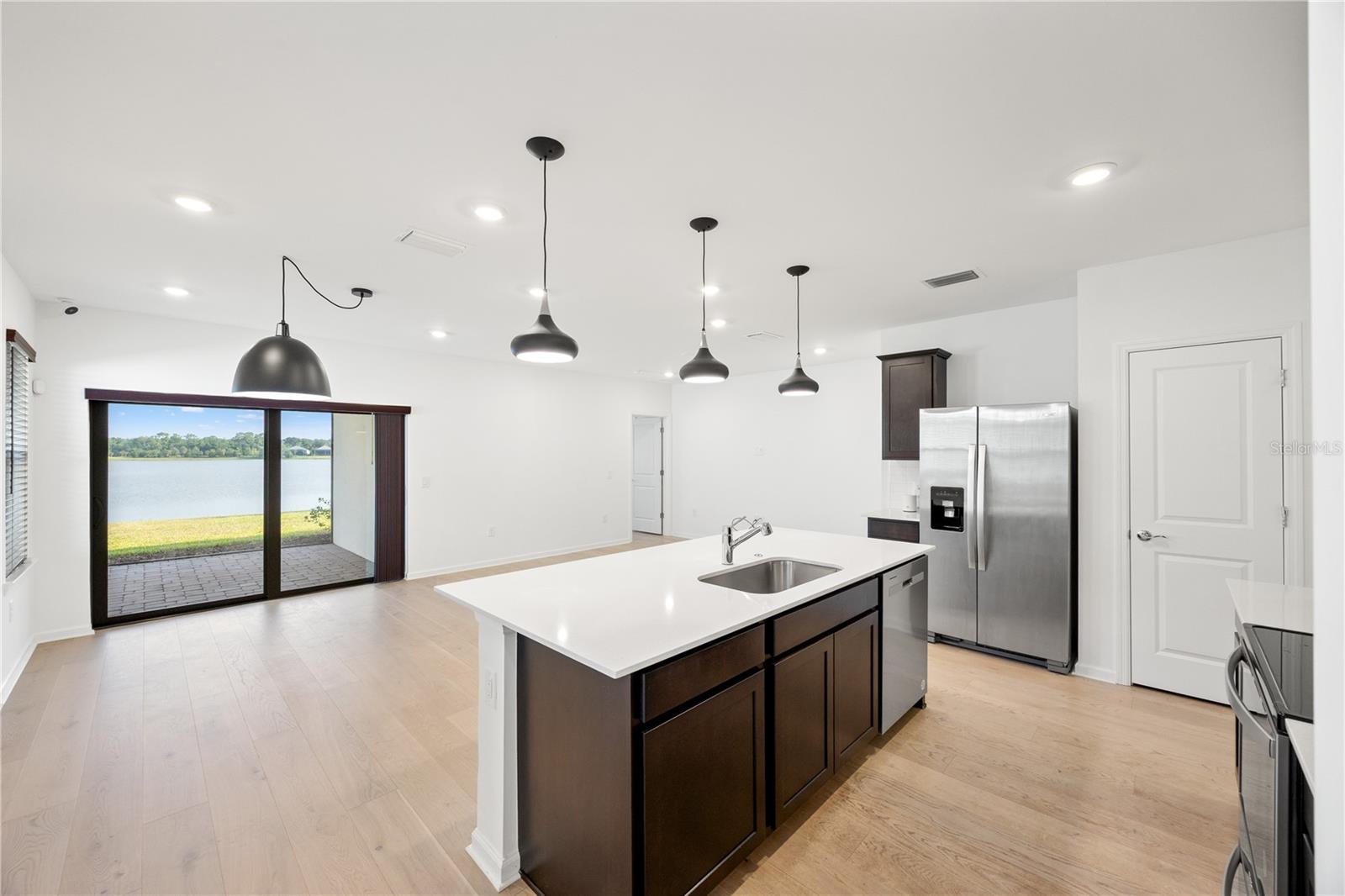 AVANTI/WATERSIDE - Residential