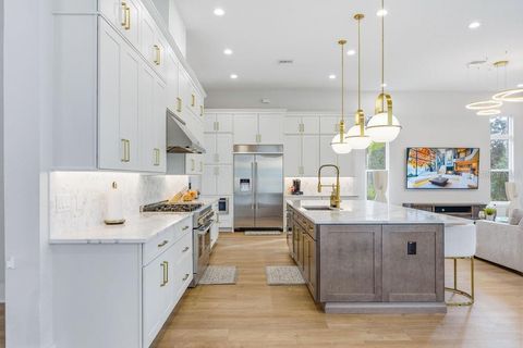 Tiny photo for 15820 Pendio Drive, Montverde, FL 34756 (MLS # O6372865)