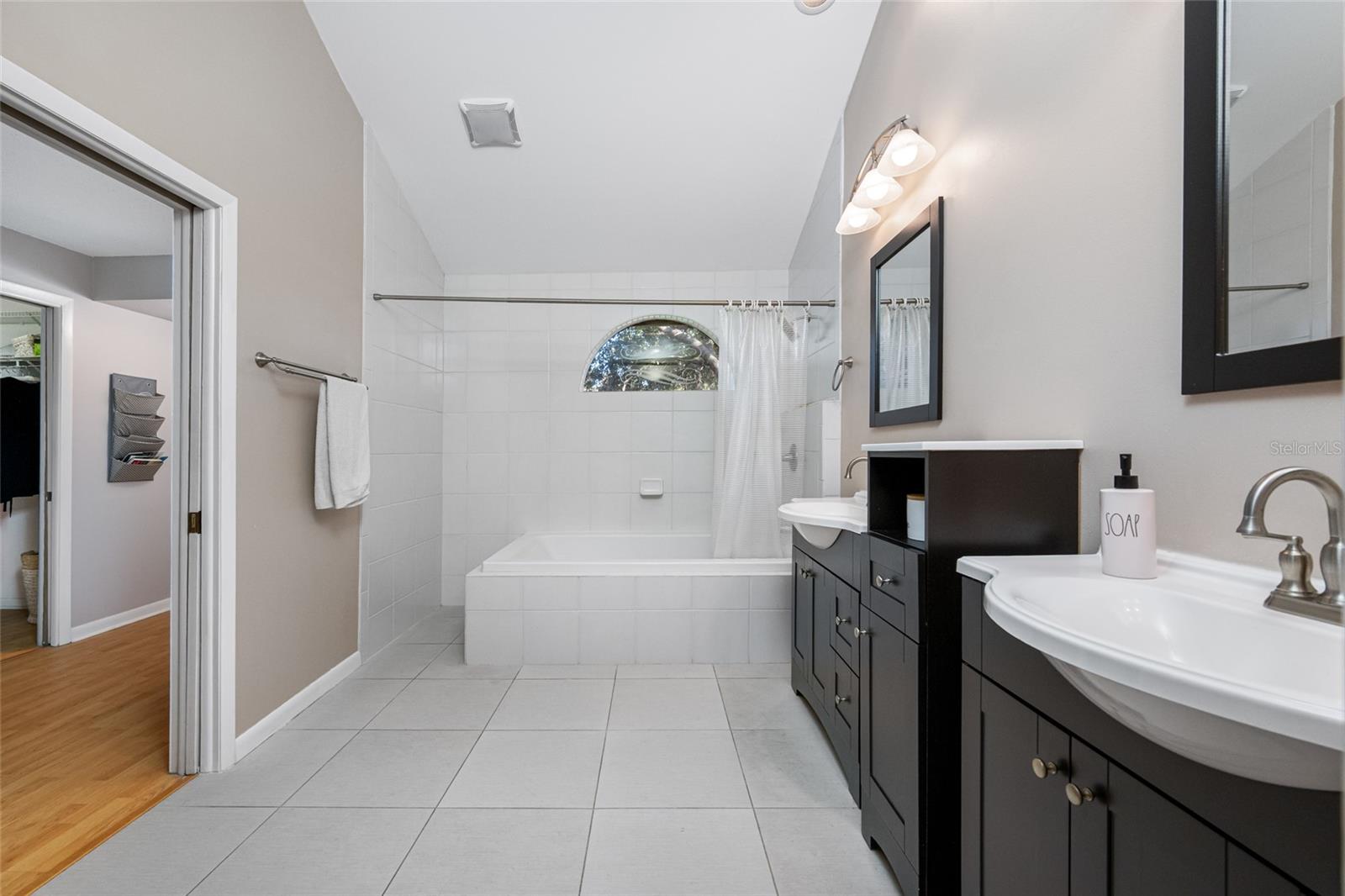 ESTATES AT COBBS LANDING THE PH II - Residential