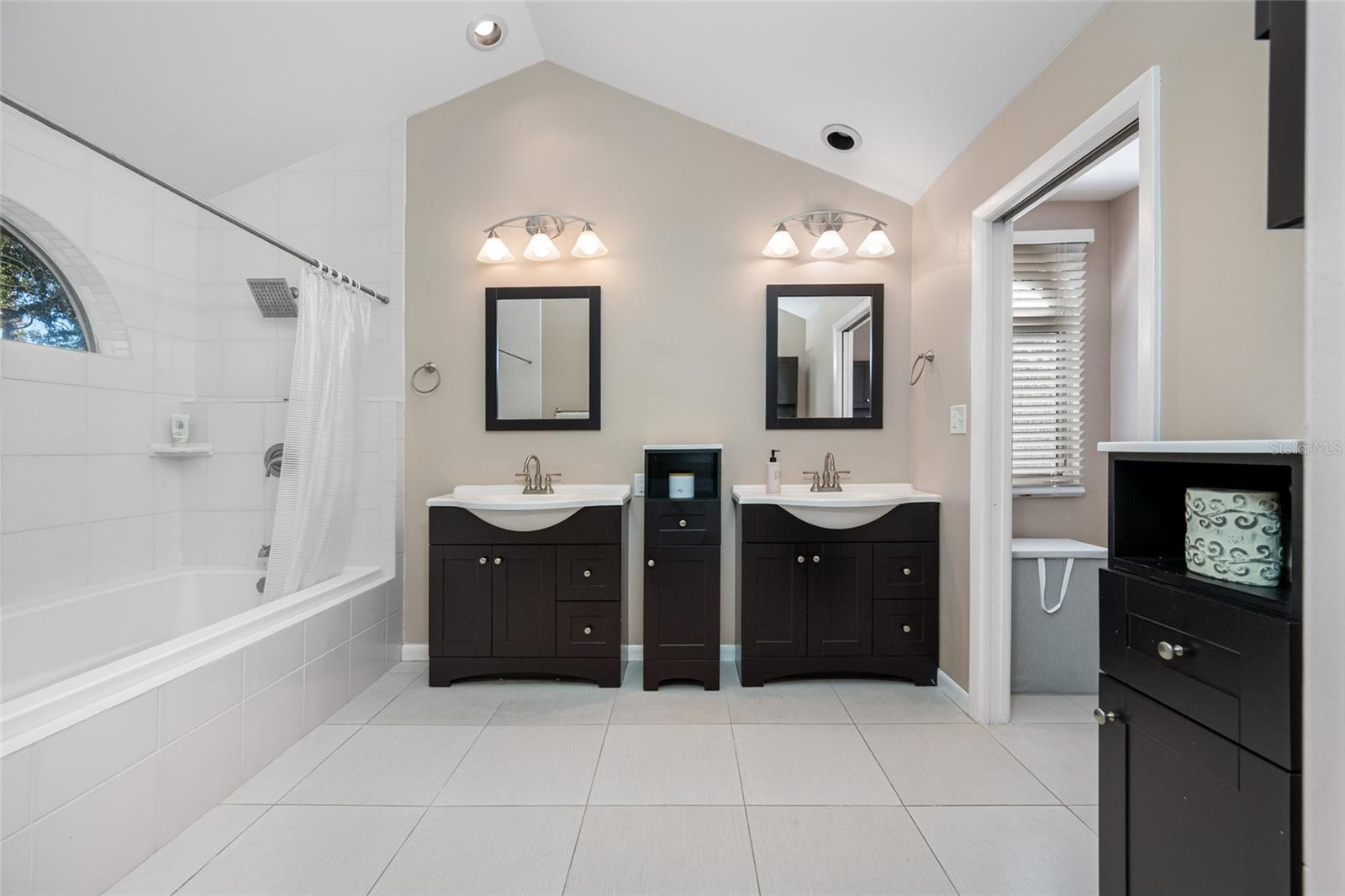 ESTATES AT COBBS LANDING THE PH II - Residential