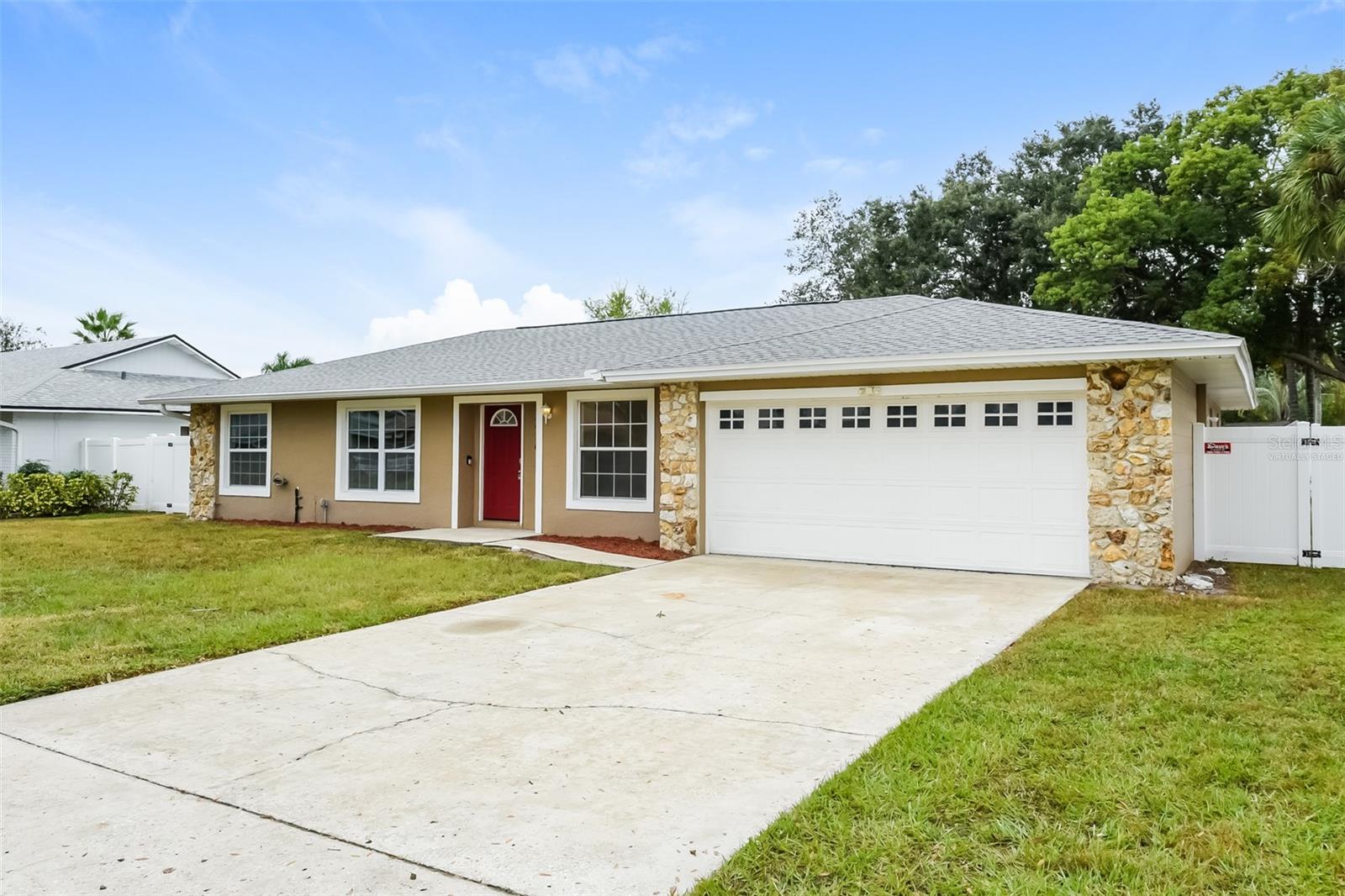 HOWELL BRANCH WOODS - Residential