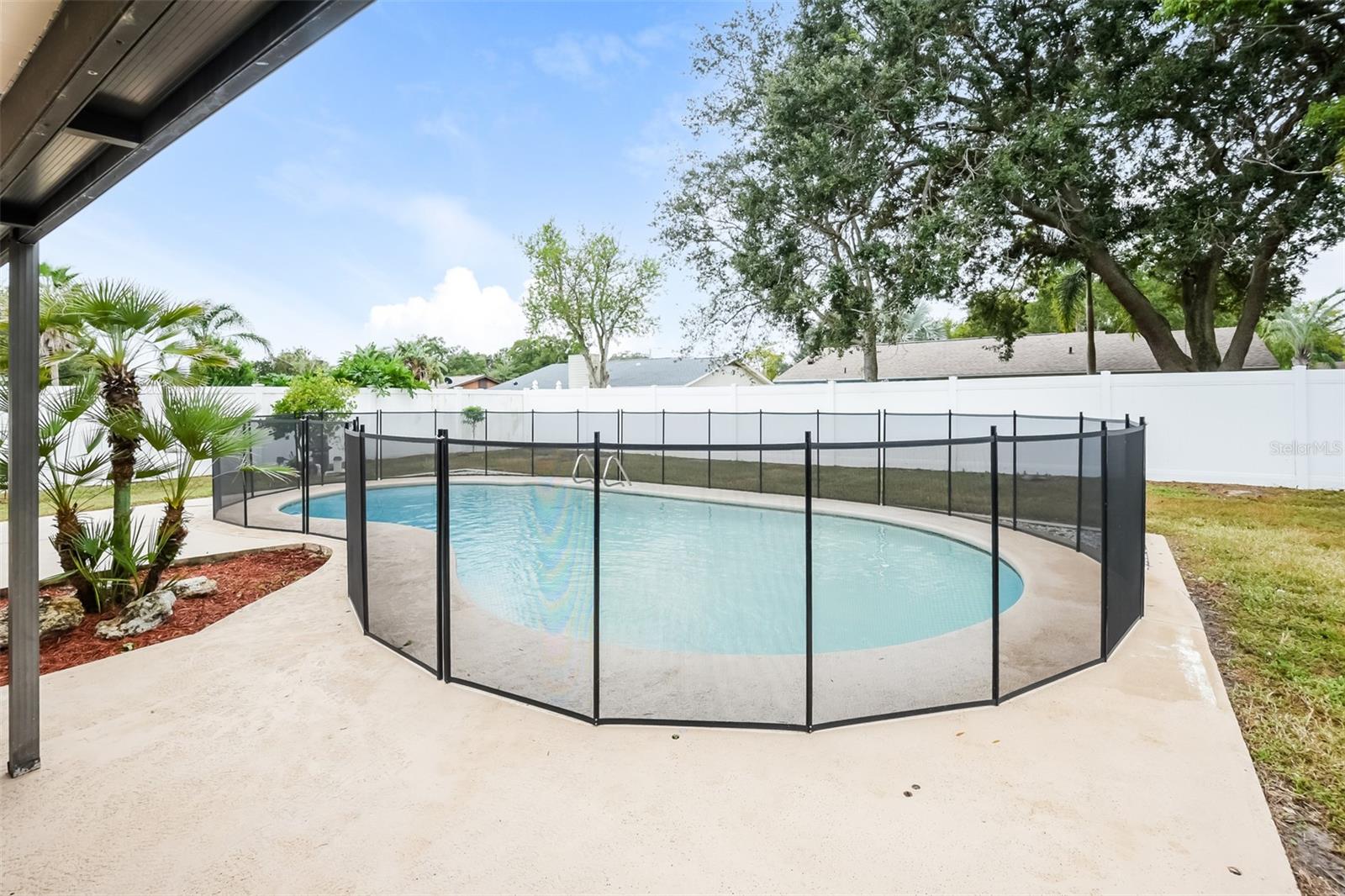 HOWELL BRANCH WOODS - Residential