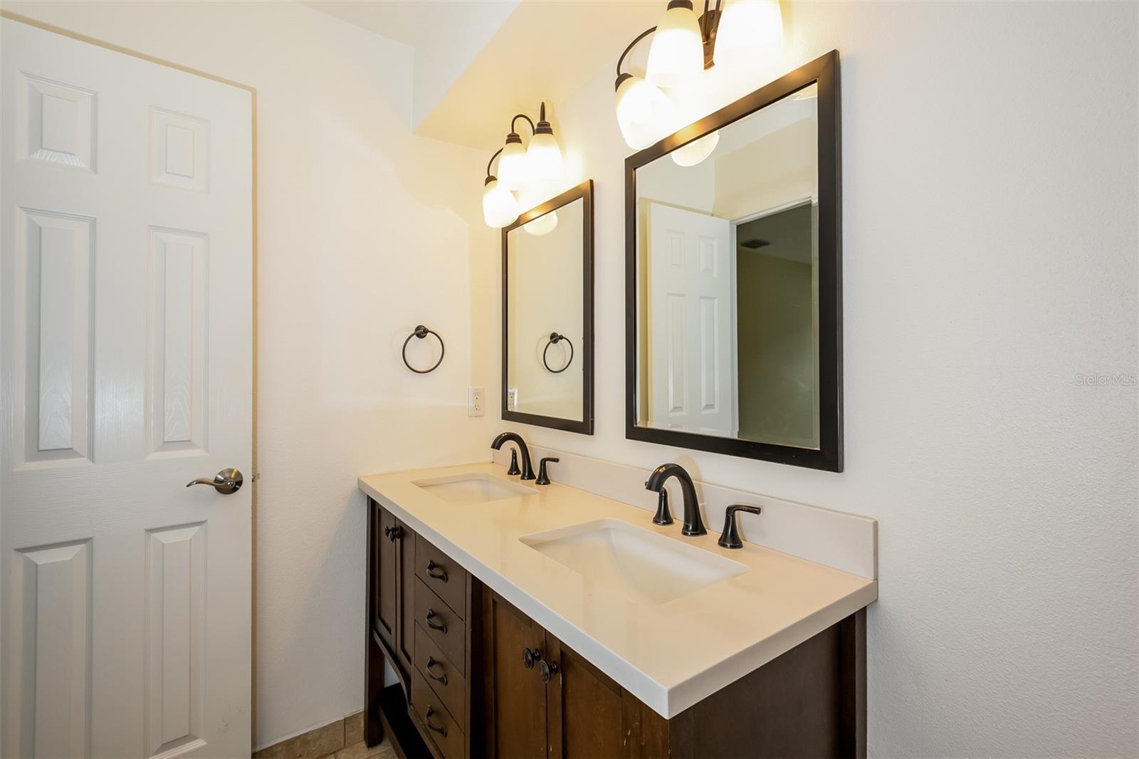 HOWELL BRANCH WOODS - Residential