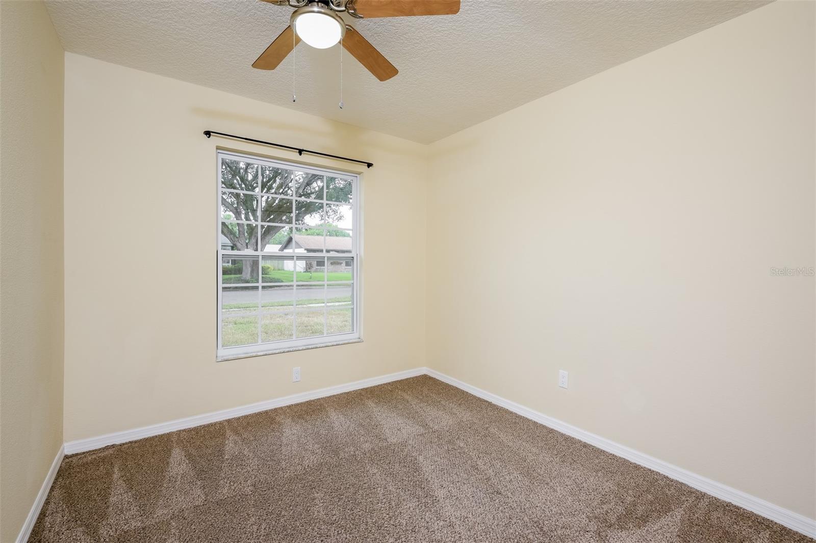 HOWELL BRANCH WOODS - Residential